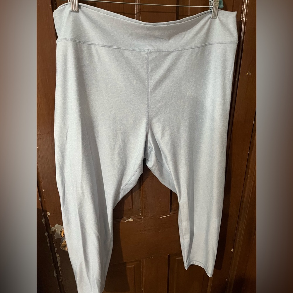 Old Navy Extra High-Waisted CloudComfy 7/8 Leggings-Light blue